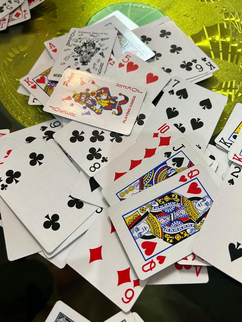 扑克剧烈运动打扑克视频:这款产品带来全新的娱乐体验,让你在游戏中感受刺激与乐趣